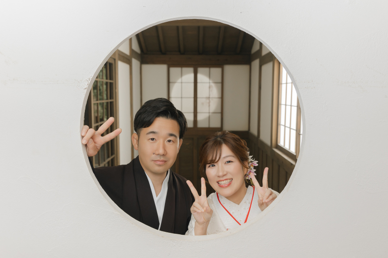屋内庭園で和装を楽しむ
