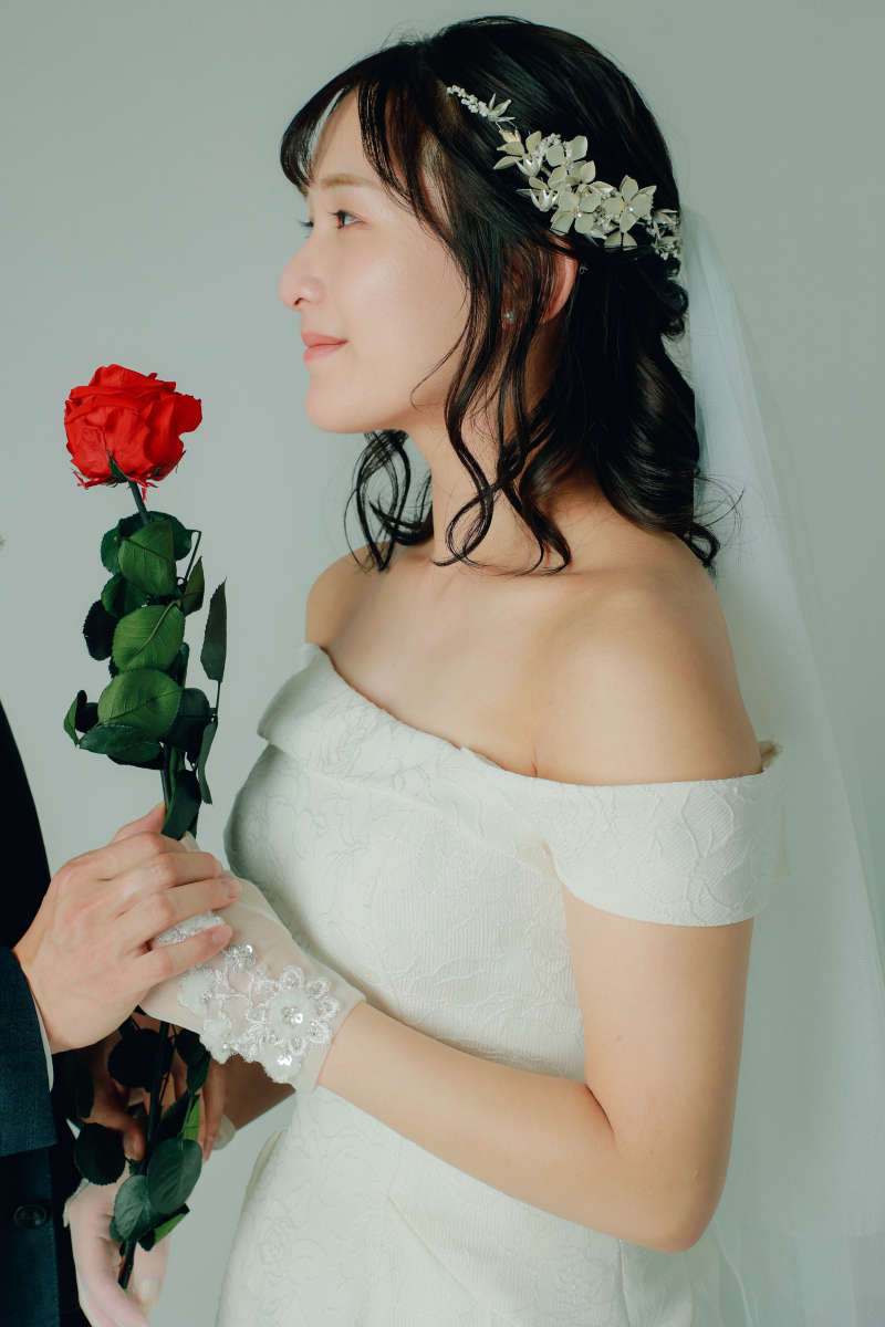 薔薇とともに和装+洋装ハウススタジオPLUS