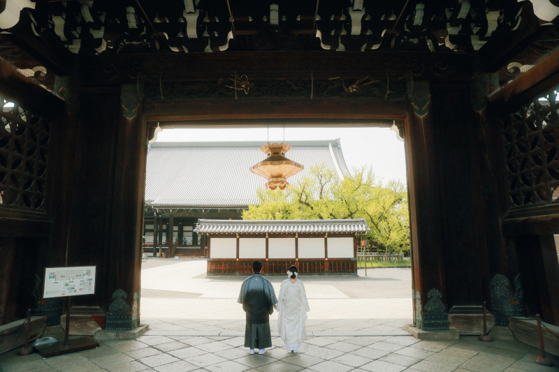 西本願寺で和装ウェディング撮影