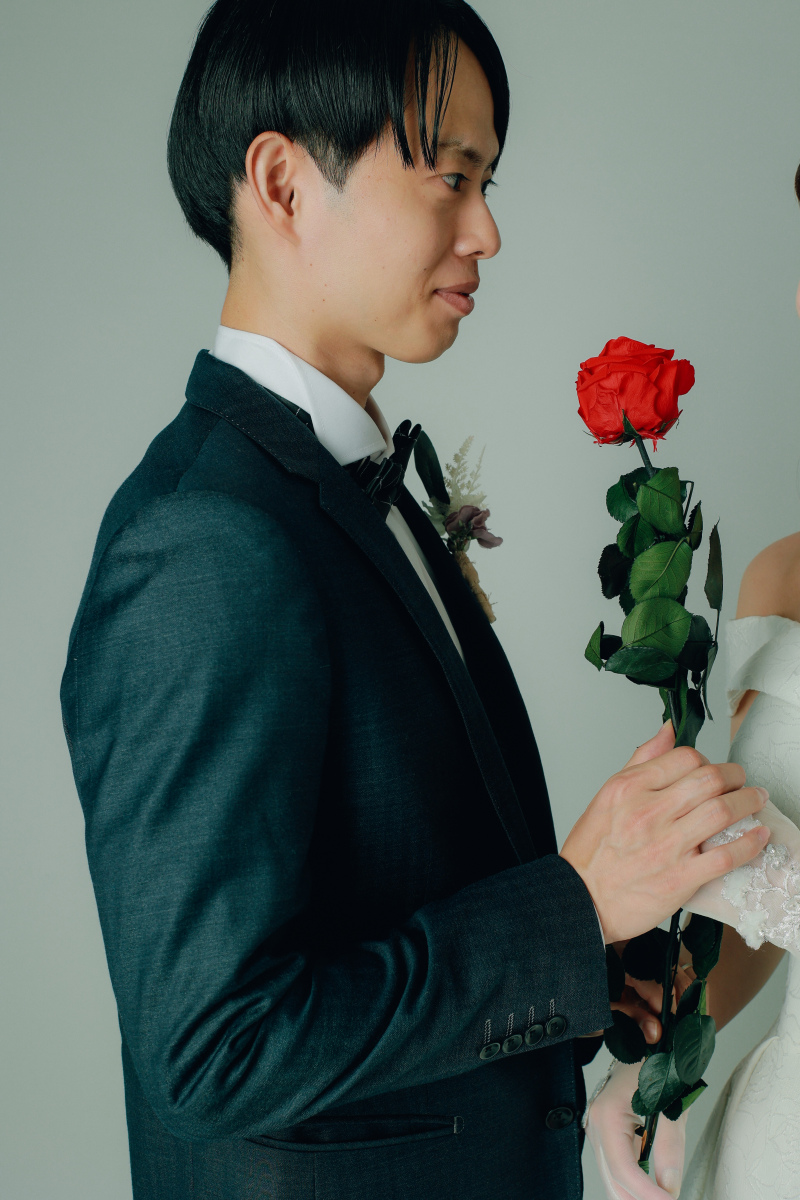 薔薇とともに和装+洋装ハウススタジオPLUS