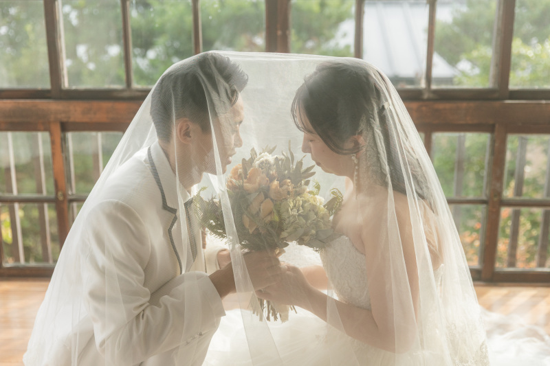 レトロな空間で洋装ウエディング