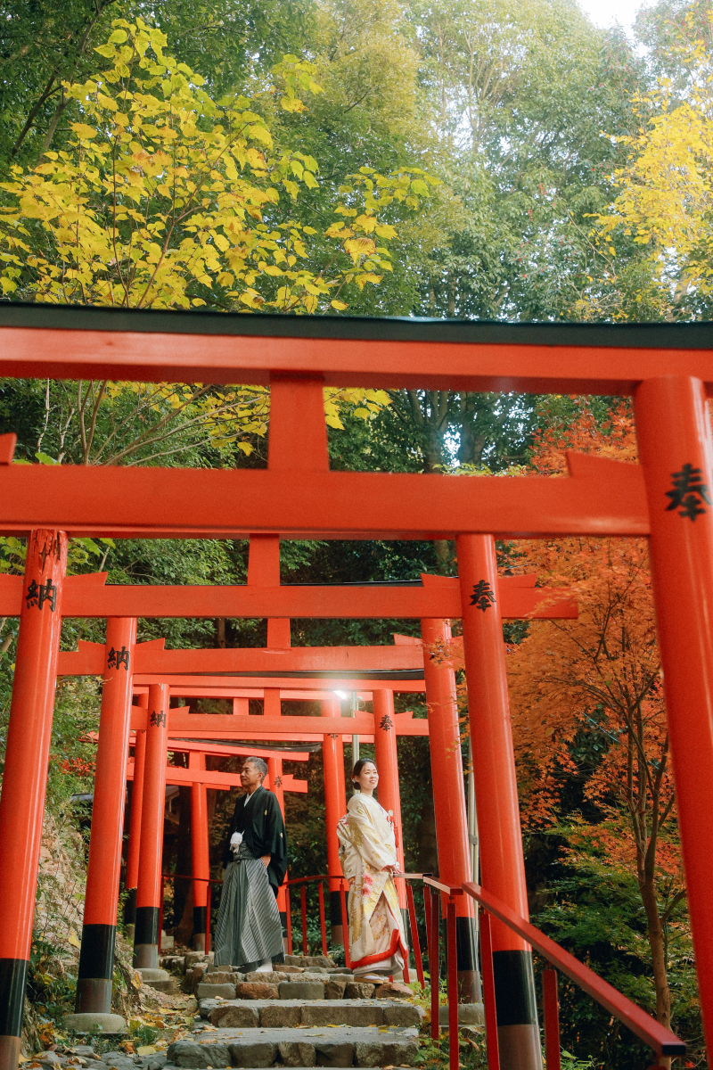 上賀茂神社での秋のウェディングフォト