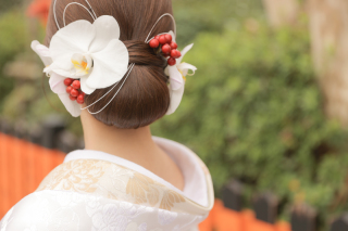 生花を使用した和装ヘアスタイル♪
