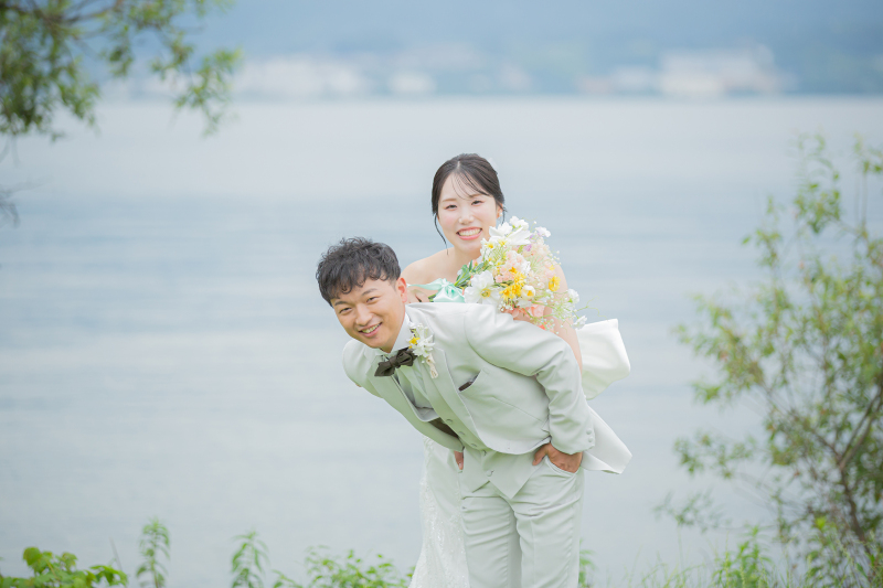 琵琶湖湖畔で残すロマンチックな瞬間