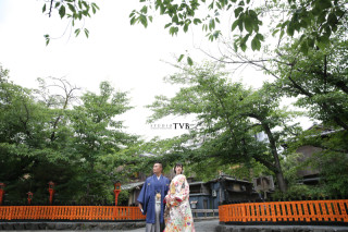 祇園の町並みでの撮影。