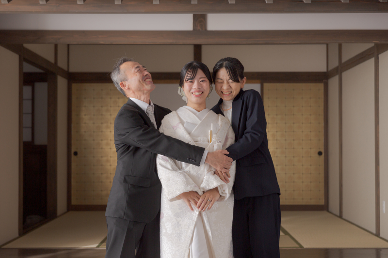 和装も洋装もお二人とご家族みんなでフォトウェディングを楽しくしましょう!
