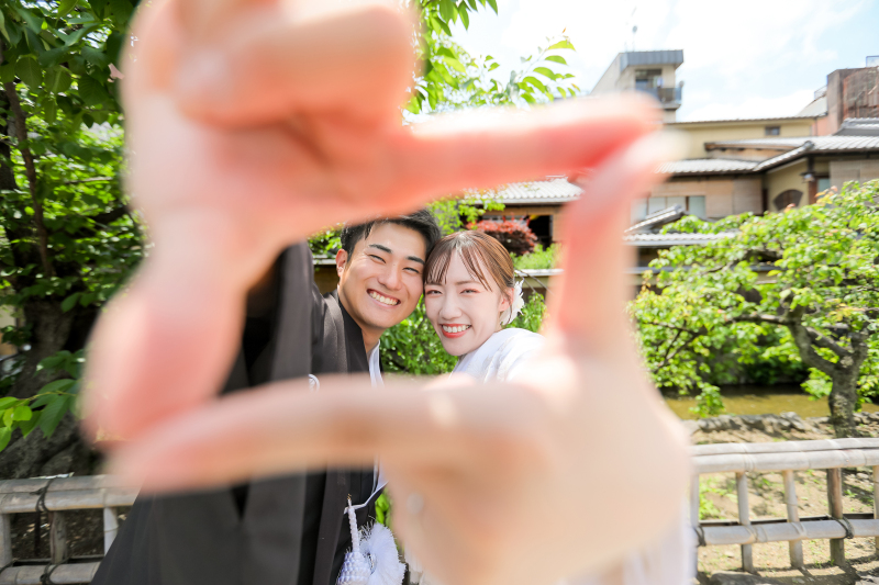 仲良く巡る 祇園の街
