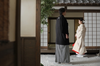 和装100種類以上！！本格的な衣装を着て屋内庭園で撮影！