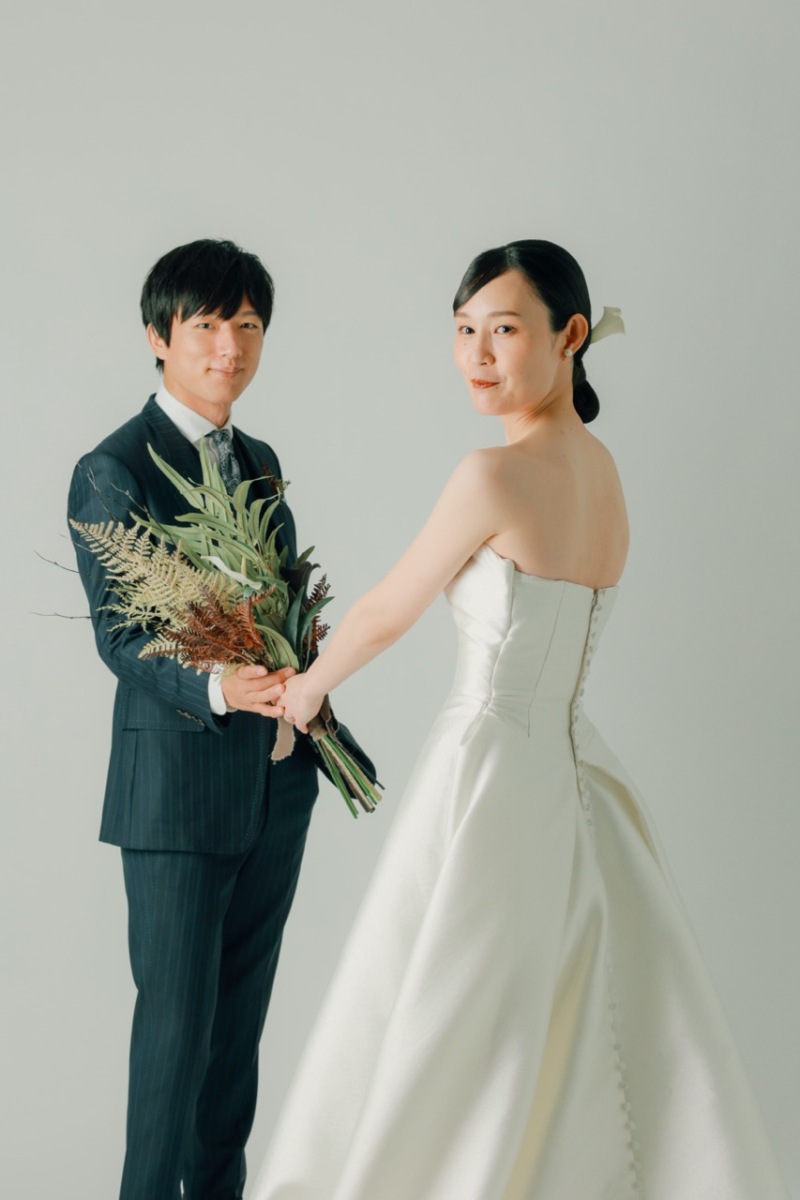 洋装スタジオPLUSで2人らしさを