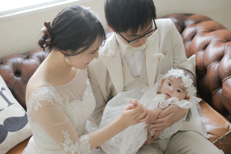 お子様も一緒に!洋装ハウススタジオでウェディングフォト♪
