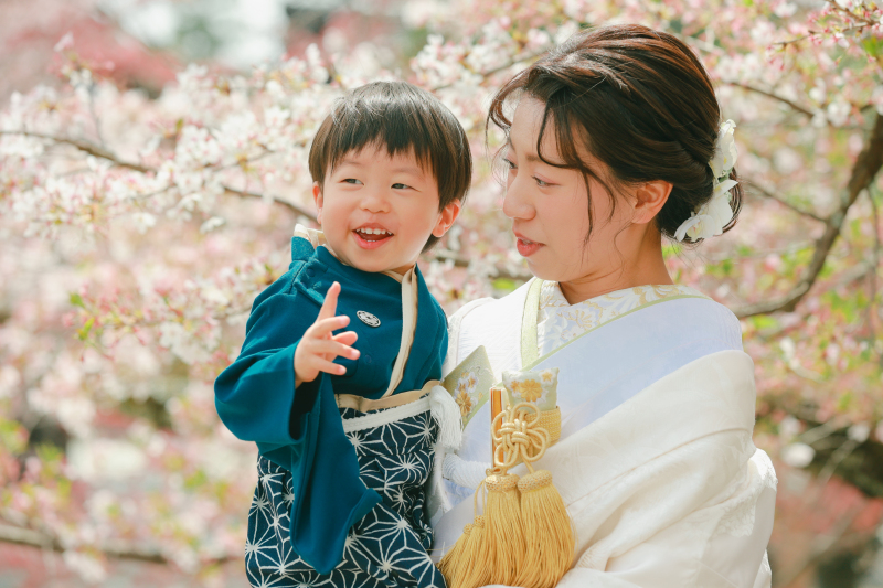 ご家族仲良く春の金戒光明寺で^^