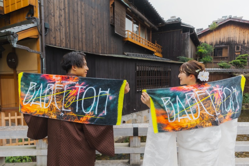 小物を使ってお二人だけのお写真を♪