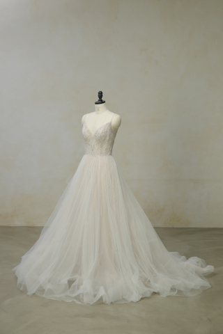 新作ドレス紹介