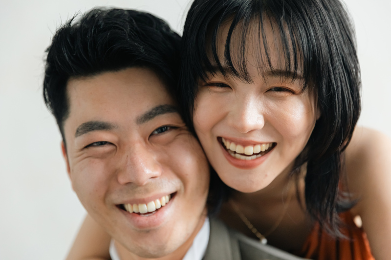 トレンド感のあるカラードレスで私らしいウェデイングフォトを！