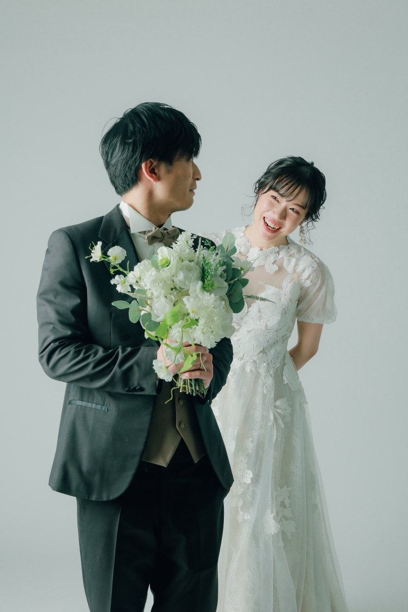 多趣味なおふたりと室内で撮影！【屋内庭園+洋装スタジオPLUS】
