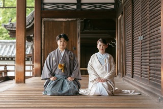 小雨の中、緑いっぱいの東福寺で