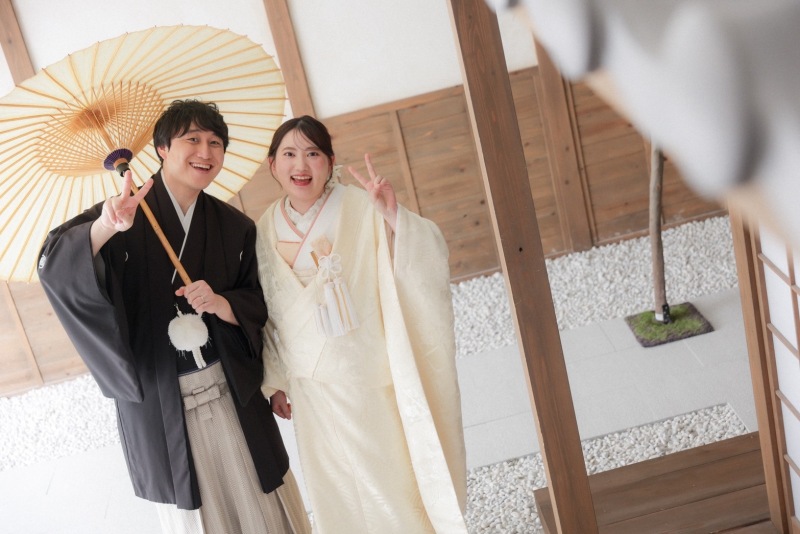 和装と洋装のスタジオ撮影