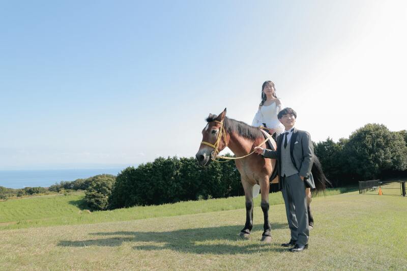 「淡路島花さじきでのロケーションフォト〜馬と花と青空に包まれて〜」
