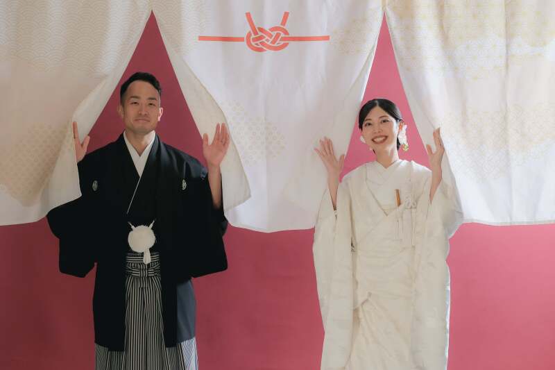 ハウスで暖簾と和装撮影