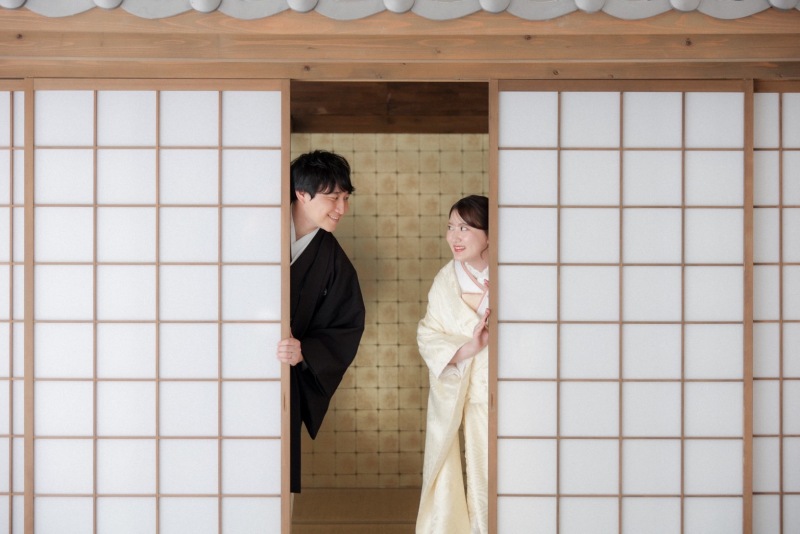 和装と洋装のスタジオ撮影