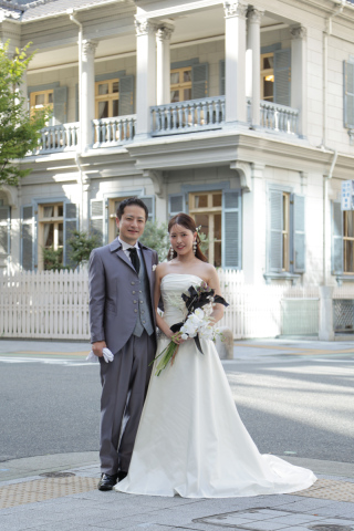 神戸の街並みに映えるウェディングフォト