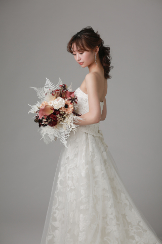 カラードレスもどうでしょう。