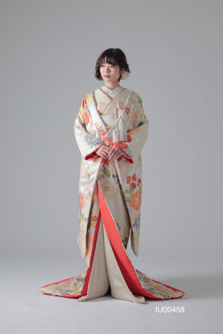 古典的でトレンド感のある色打掛