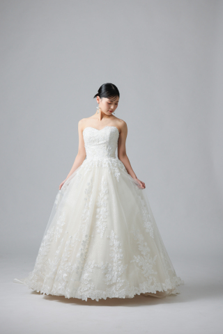 新しいドレスが入荷しました