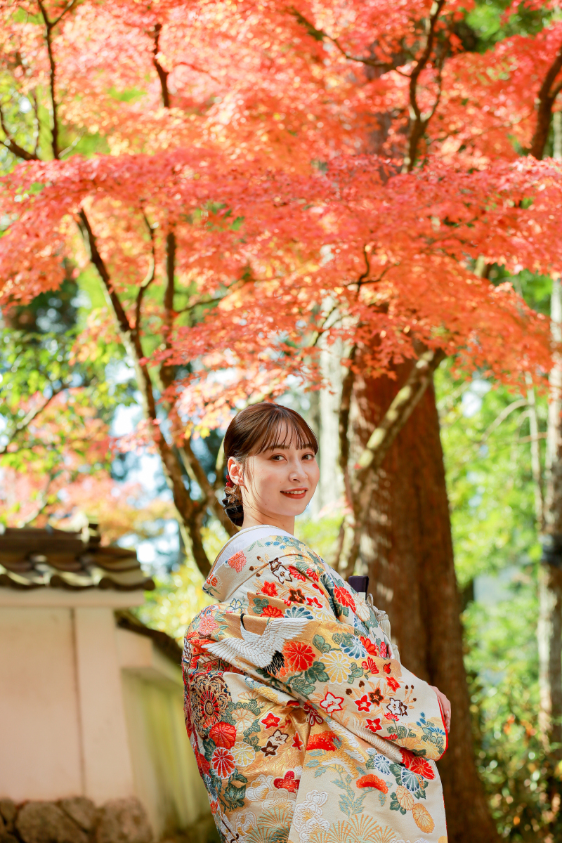 呑山観音寺で紅葉と