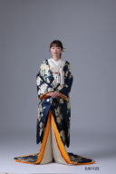 このギャップはずるい♡クールな紺に咲く「夢牡丹」の色打掛が美しすぎ!