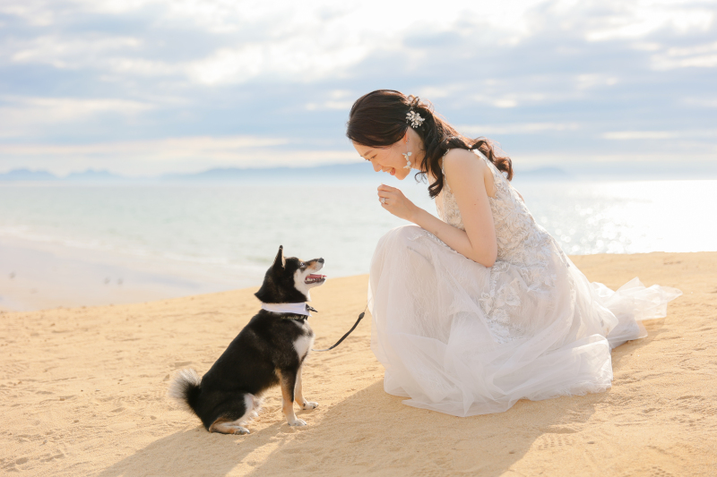 奈多海岸で叶える、大切な愛犬と一緒のウエディング撮影♡