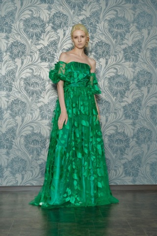 新作カラードレス入荷のお知らせ♡