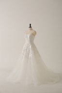 新作ドレス入りました！