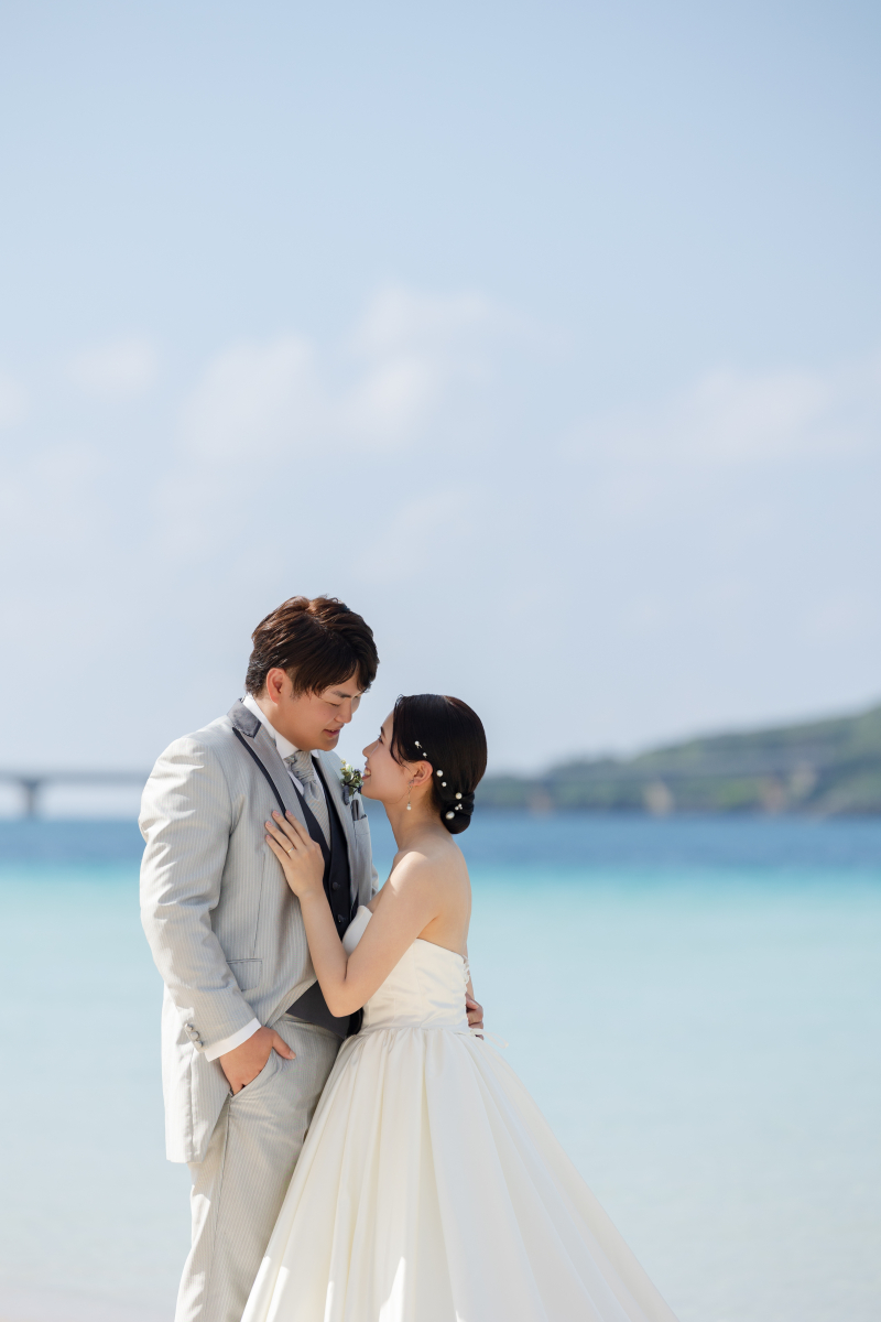 宮古島でウエディングドレスもカラードレスも!