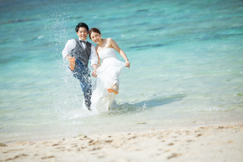 瀬底ビーチで in the sea ♡