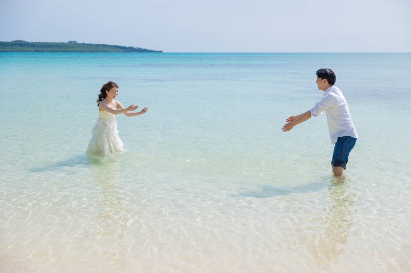透き通る宮古島ビーチにダイブ!