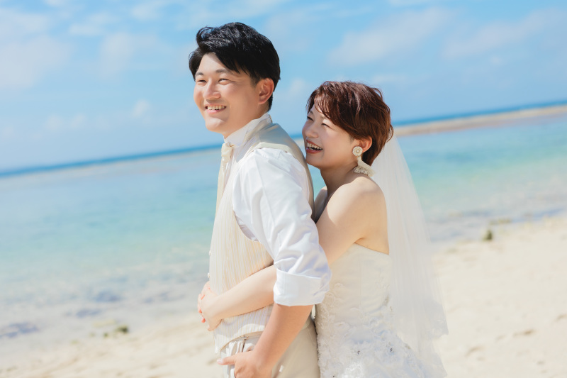 【スタジオSUNS】真夏の沖縄でビーチ撮影