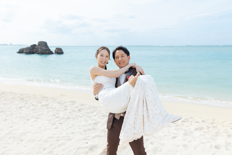 沖縄のチャペルと海で素敵な思い出を♪