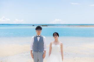 ウェディングドレスもカラードレスも！！