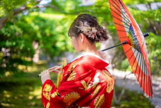 【03】和の雰囲気を大切にしたい方へ　紅葉山庭園でのウェディングフォトを紹介
