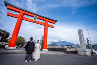 　 04 伝統と素敵な景観がそろう富士山本宮浅間大社でのウェディングフォト