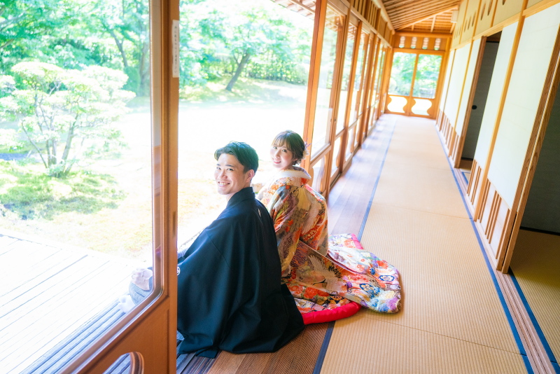 【04】和の雰囲気を大切にしたい方へ　紅葉山庭園でのウェディングフォトを紹介