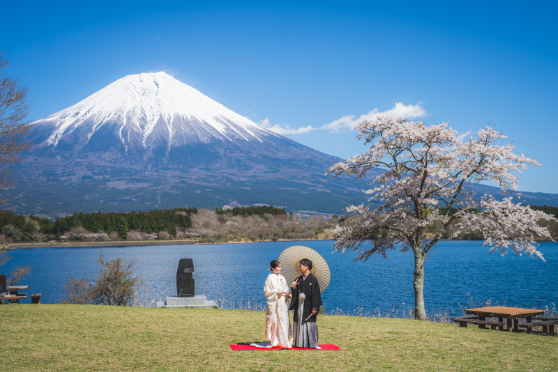 1章 前撮りスポットに迷ったら、田貫湖のウェディングフォトをチェック!