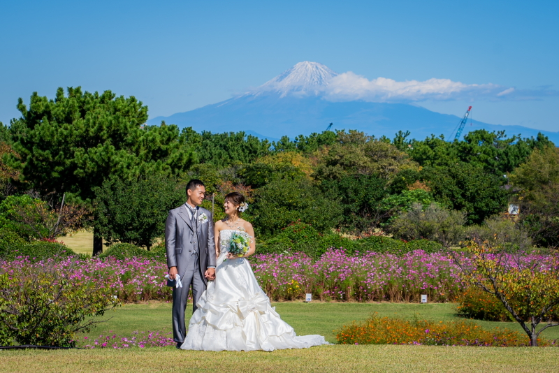 緑あふれるロケーションで残す、吉田公園のウェディングフォトとは？