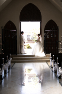 総大理石のバージンロードに映るふたりは&hellip;♪