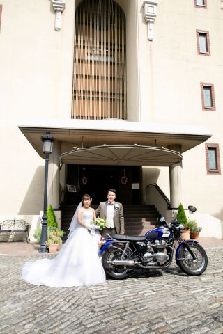 ロータリーでバイクと一緒に♪