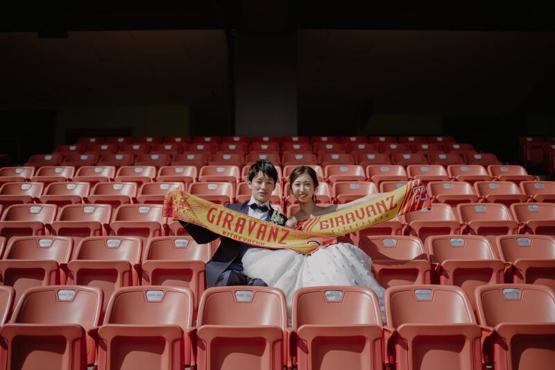 サッカー×ロケ×ウェディングドレス