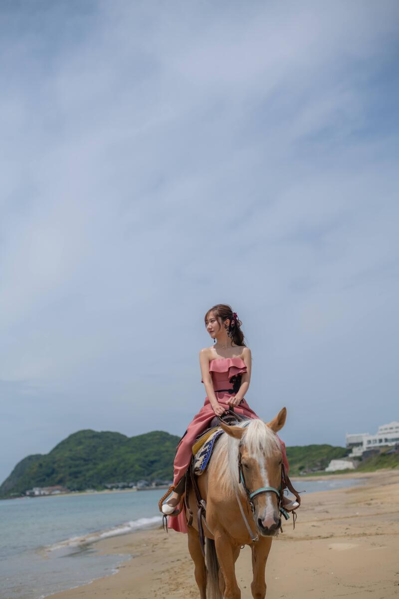 海と馬と青空と