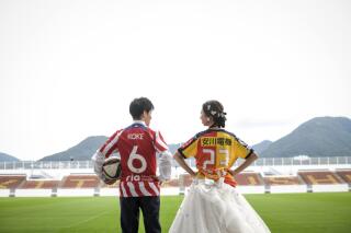 サッカー×ロケ×ウェディングドレス