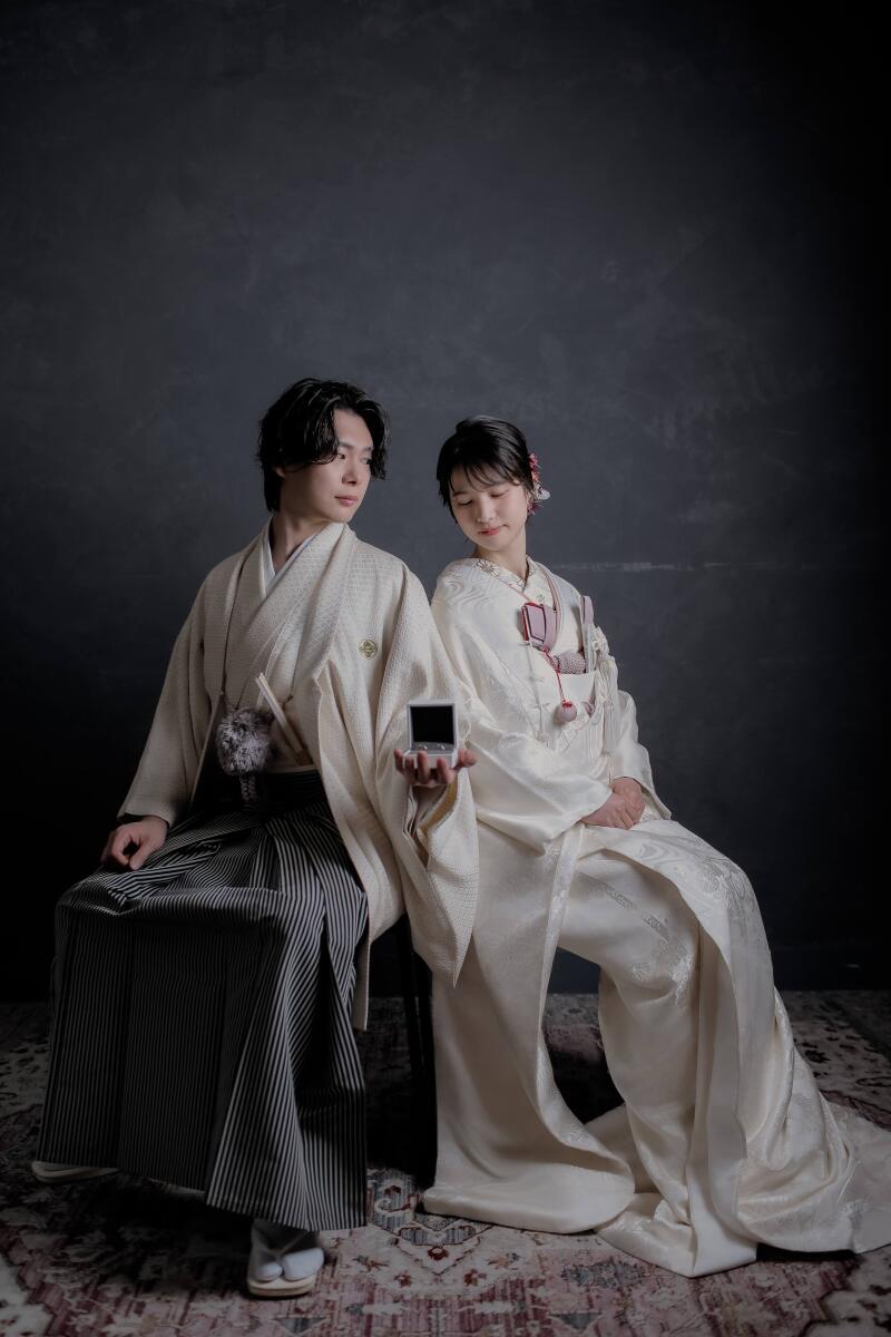 和装ショットにお酒を添えて
